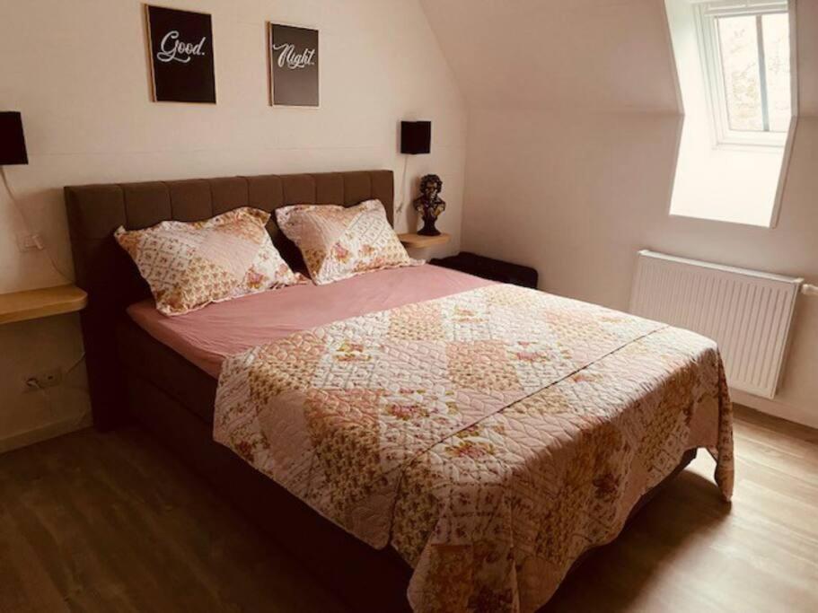 Romantische Vakantiewoning Met Weids Uitzicht Ferienhaus *